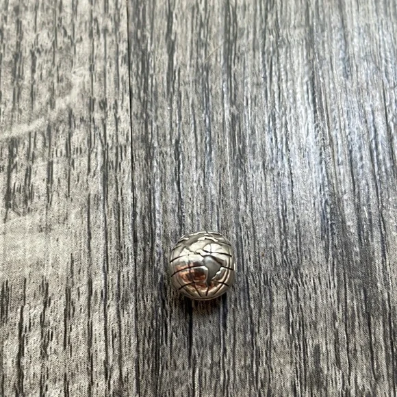 Retired- Pandora Globe Charm - Picture 5 of 6